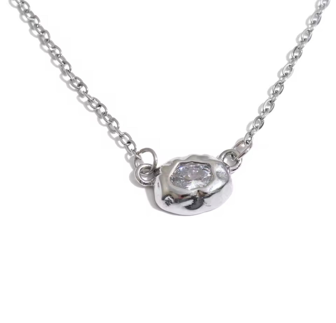 Collar irregular cristal plateado