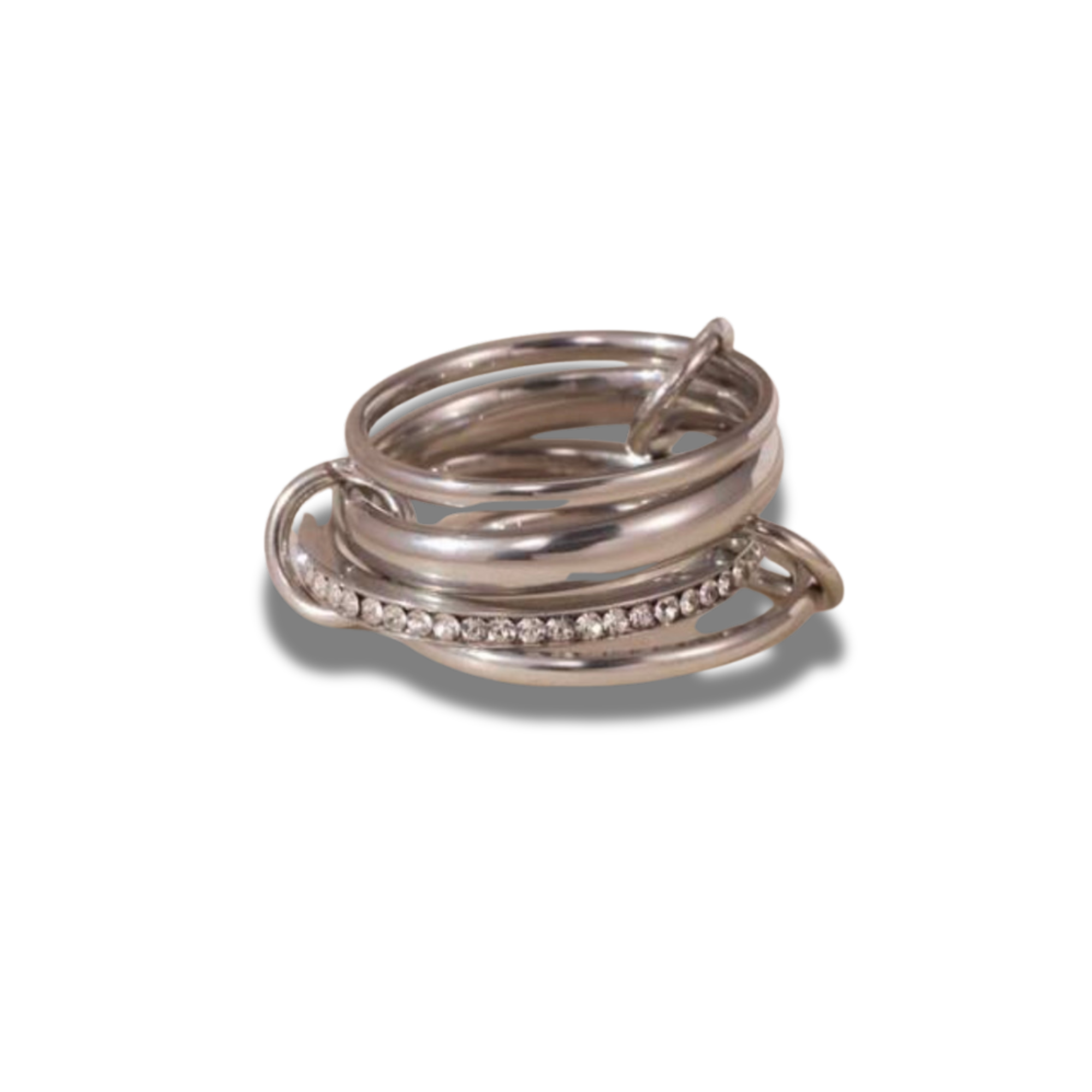 Anillo cuádruple plateado con churumbela