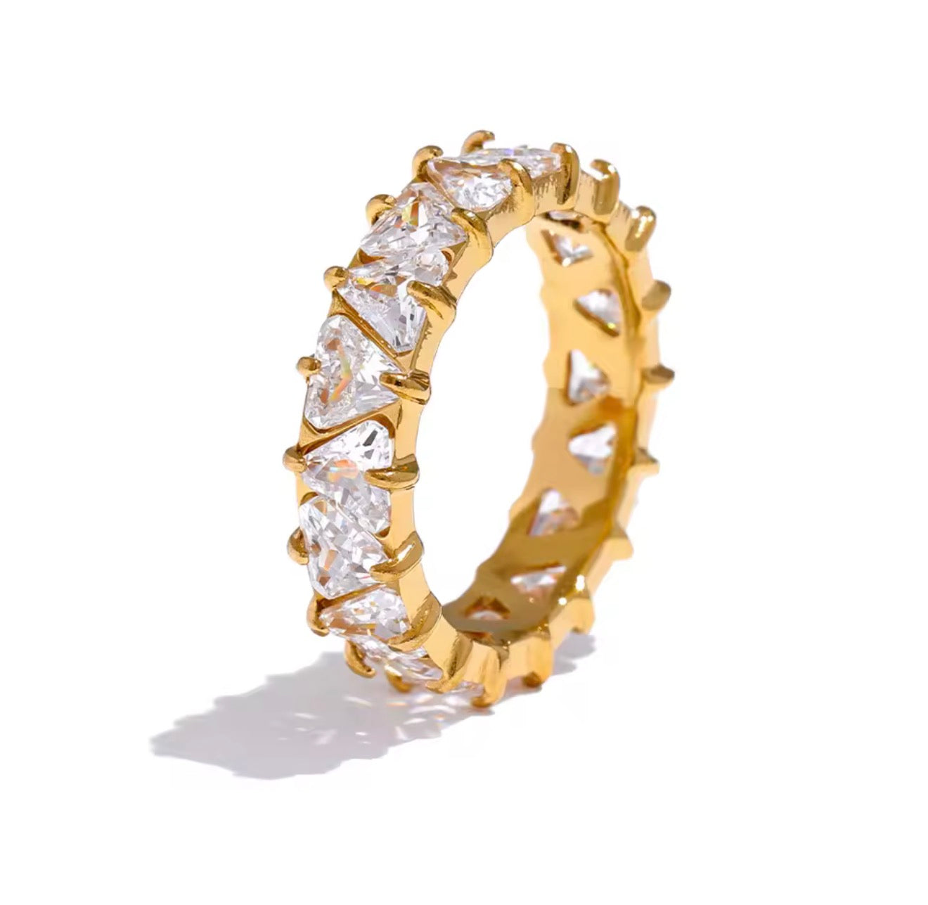 Anillo full cristales triangulares dorado
