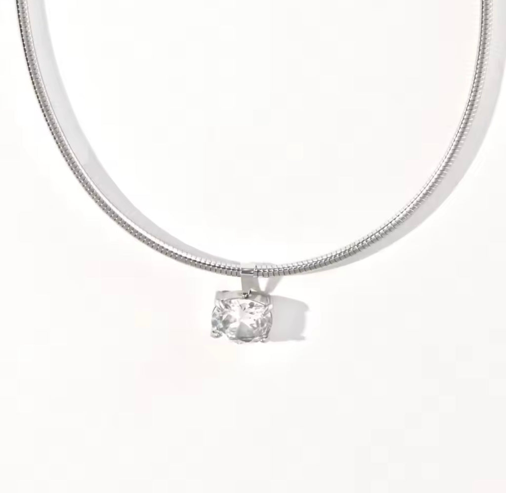 Collar con cristal tipo choker