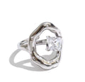 Anillo ajustable O irregular con cristal plateado