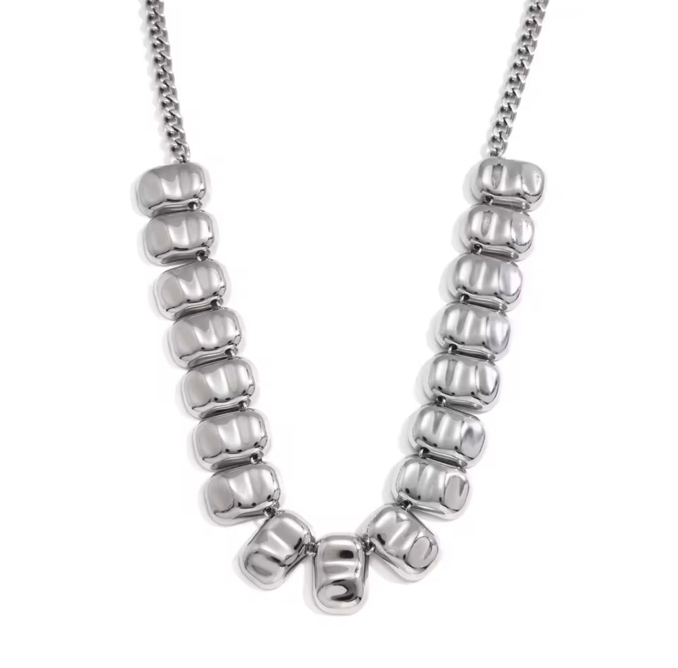 Collar de fichas irregulares