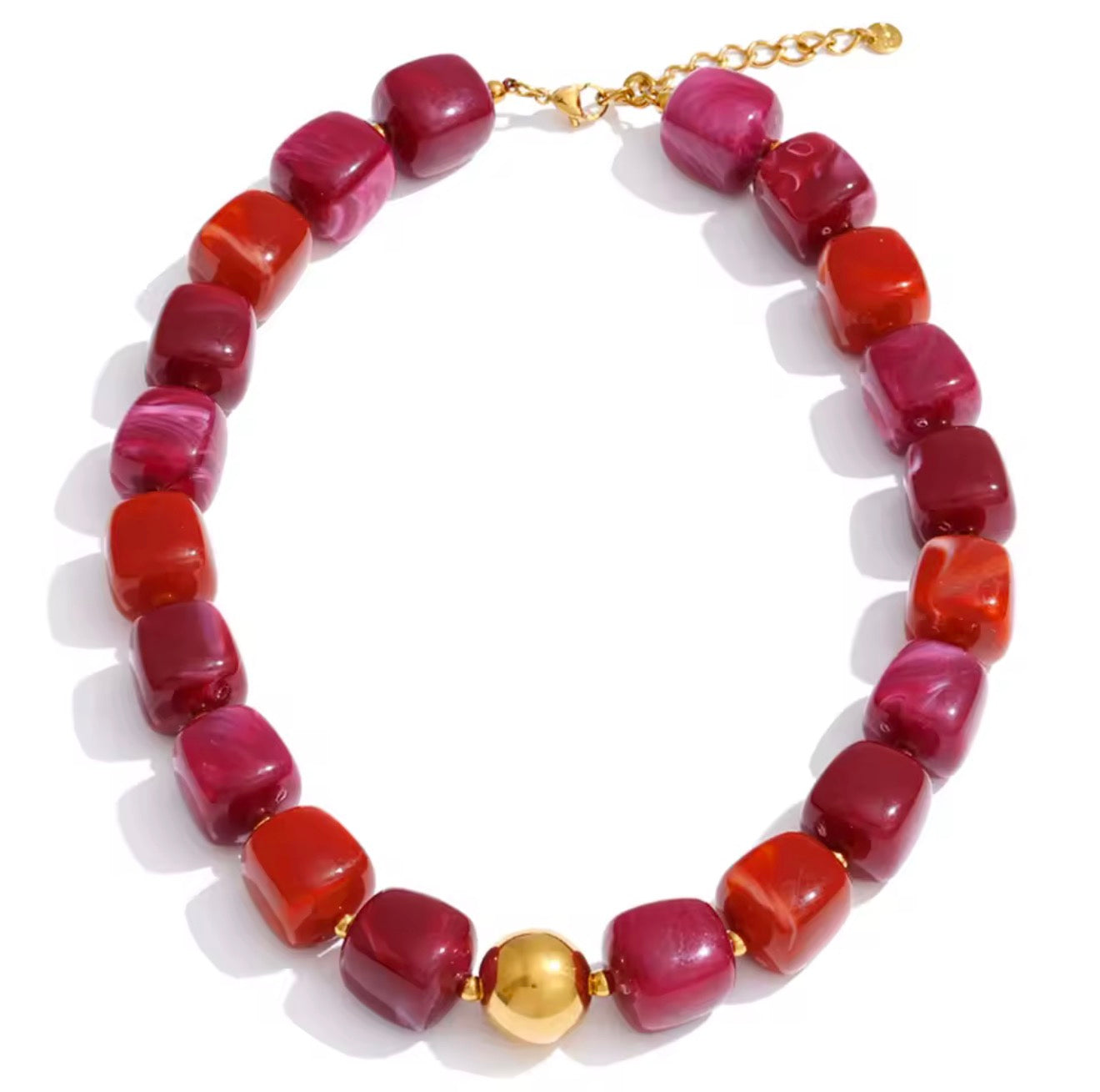 Collar cuentas cubos color fucsia y rojo