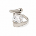 Anillo irregular con cristal central plateado unitalla