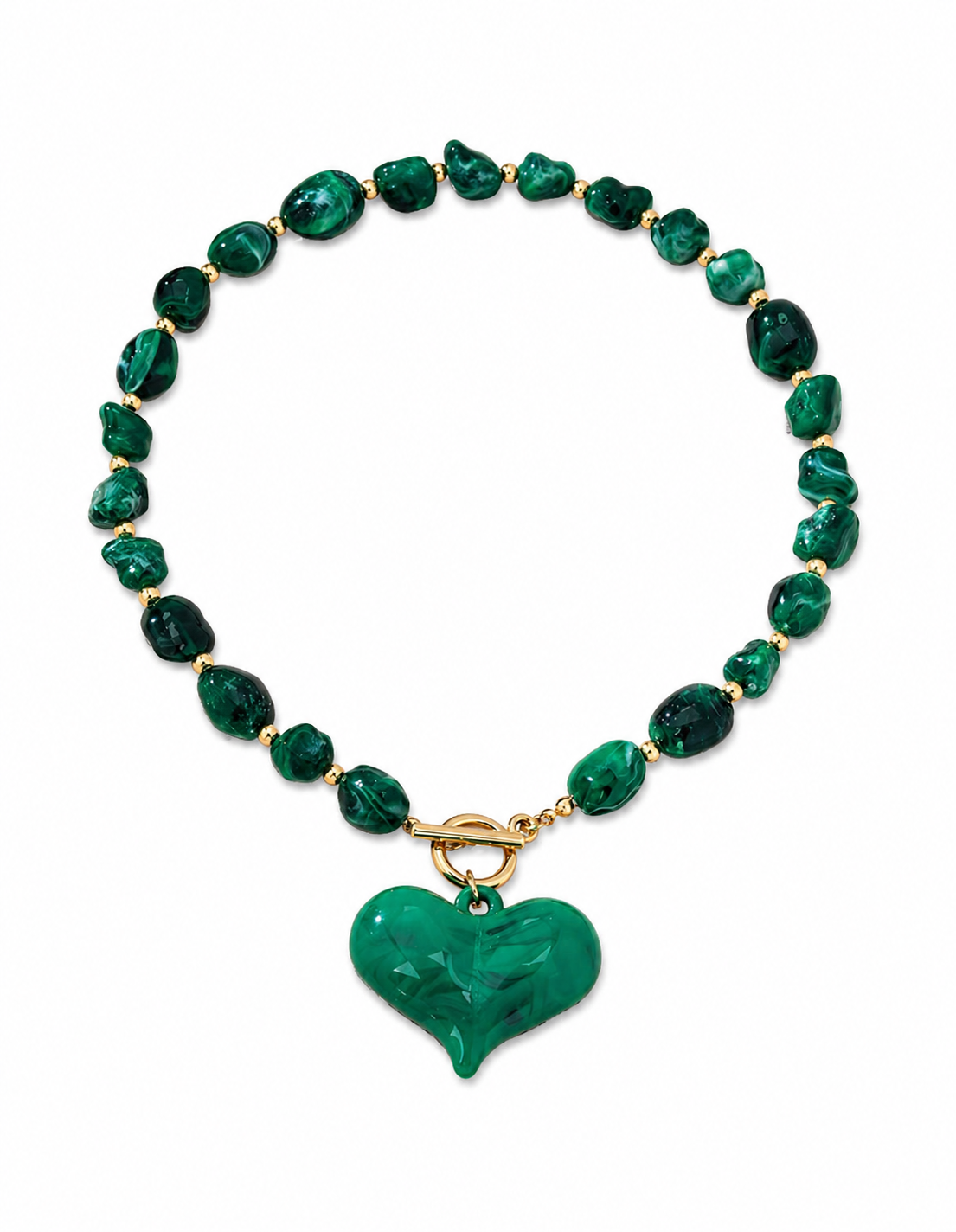 Collar de cuentas con corazón colgante verde
