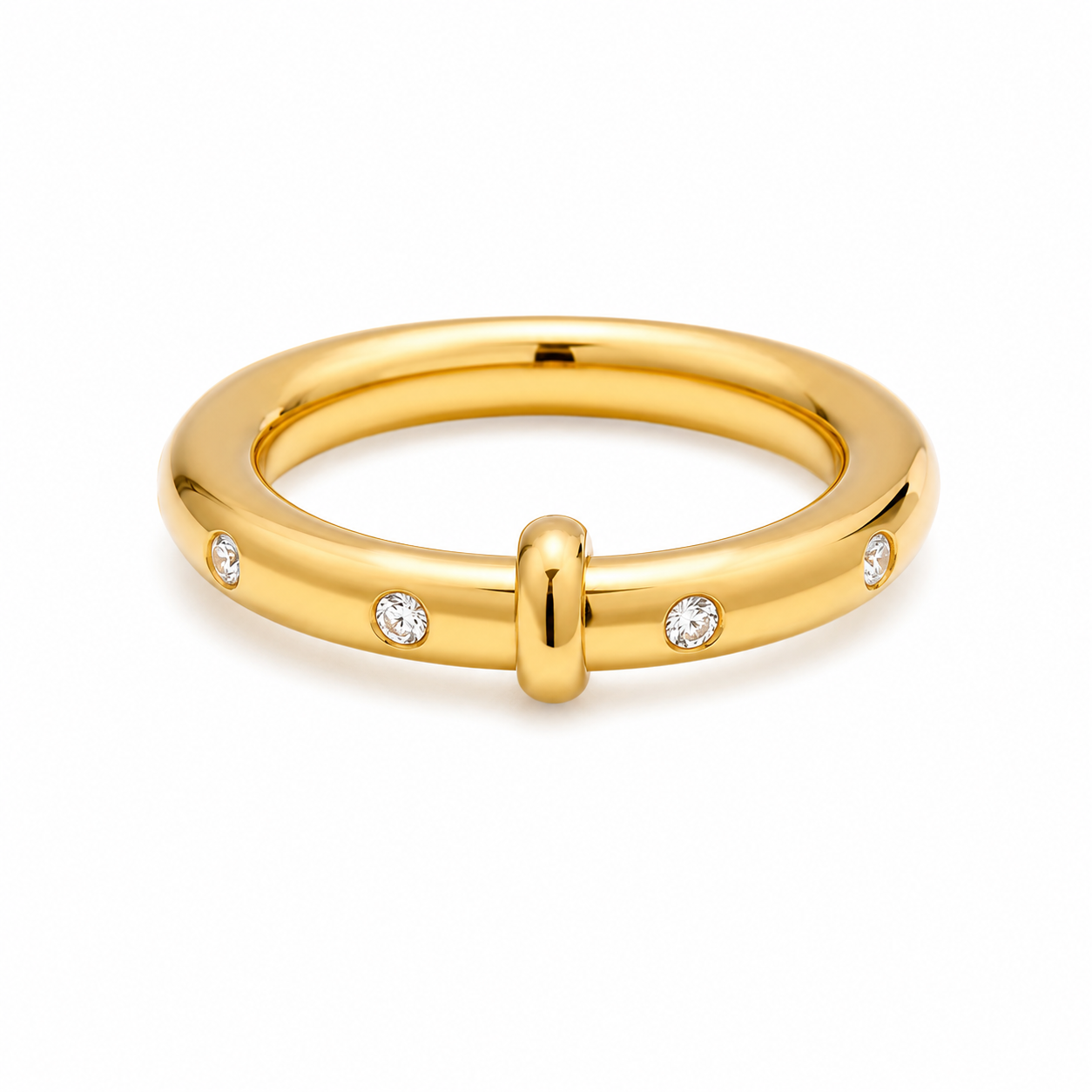 Anillo con incrustaciones y argolla