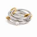 Anillo cuádruple plateada con argollas doradas y centro cristalito